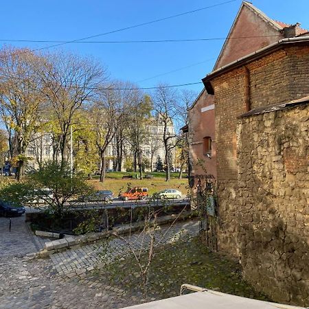 Багатомісні Апартаменти на Арсенальній Львов Экстерьер фото
